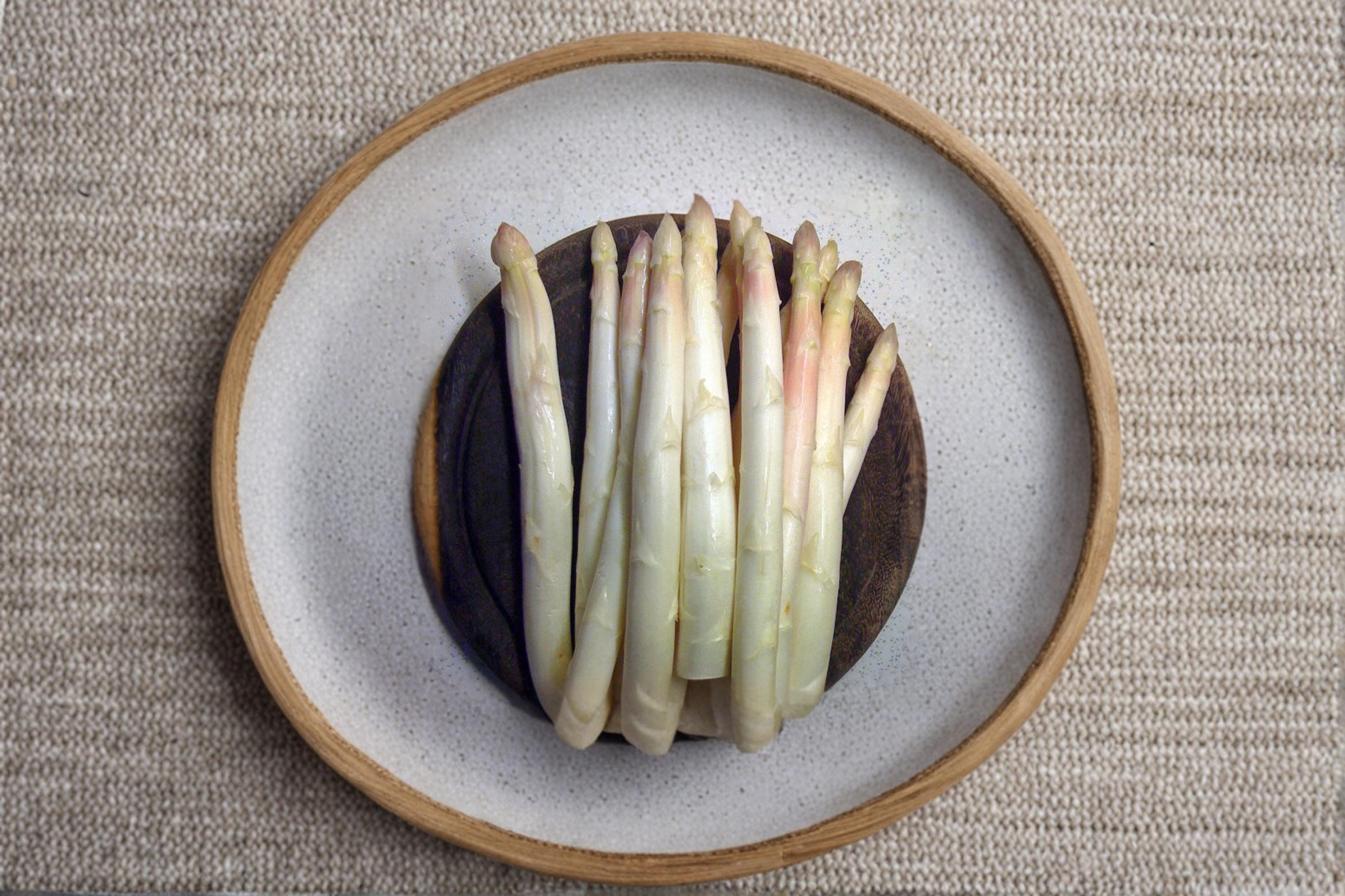 White Asparagus Seeds – 100+ Asparagus officinalis Perennial Vegetable for Home Gardens and Edible Landscapes