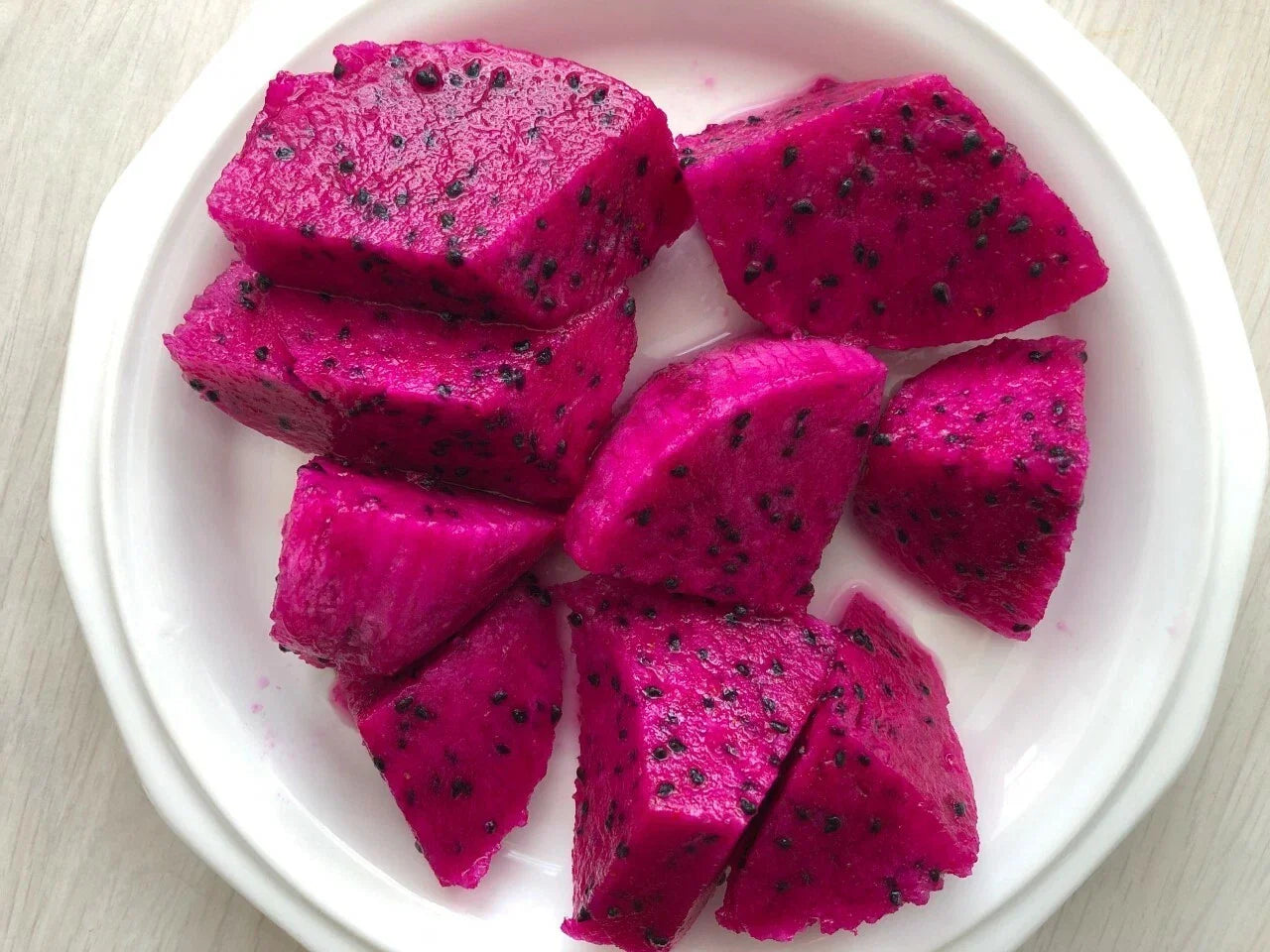 Red Dragon Fruit Cuttings 9-14" Hylocereus undatus 'Condor' | Exotic Cactus for Gardening